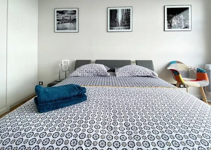 Les Studiantes 130 شقة